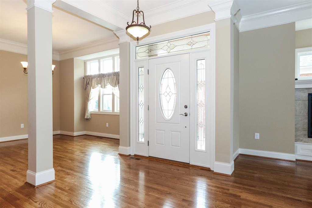 Foyer for 9 Vintage Wlk Montgomery, OH 45249