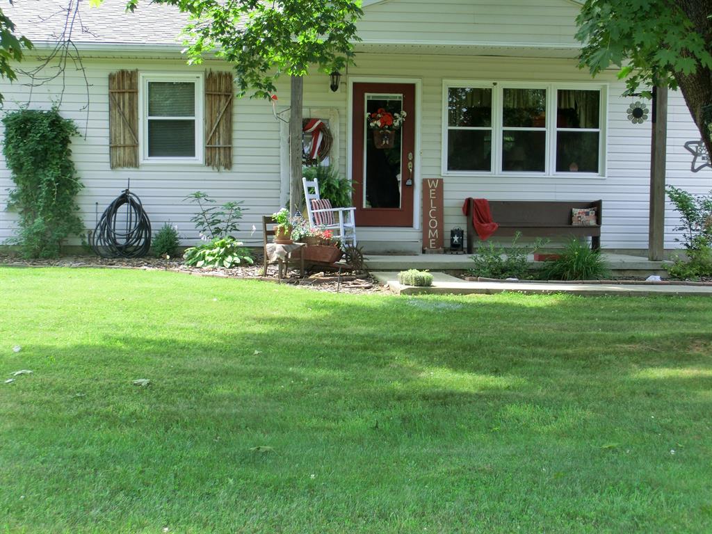 Porch for 1361 Wagner Dr Lake Lorelei, OH 45118