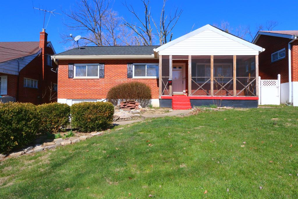 103 Roger Ln