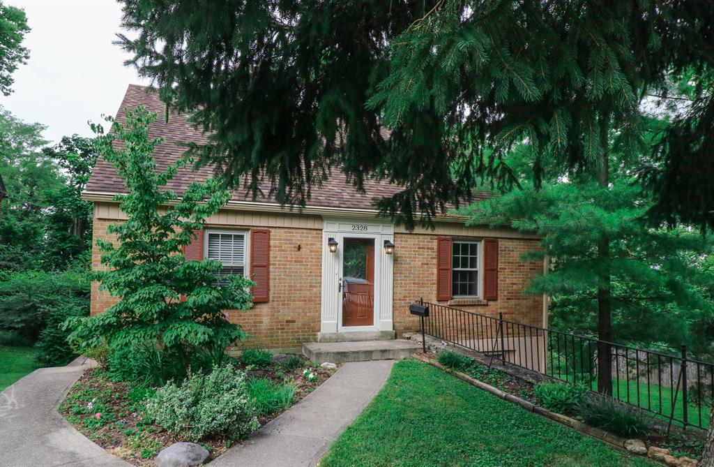 2328 Macarthur Ln