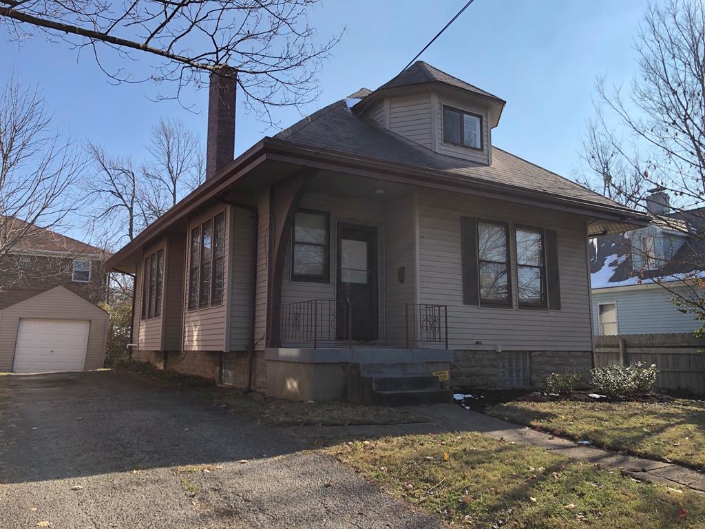 6816 Plainfield Rd Silverton, OH
