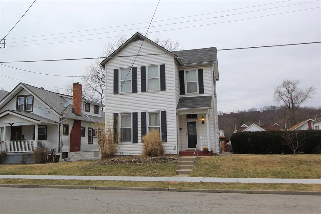 208 W 33rd St