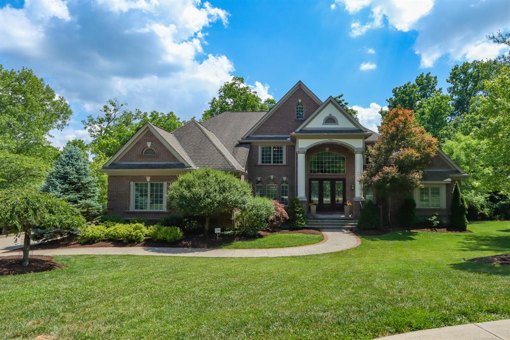 157 Wyoming Woods Ln Wyoming, OH