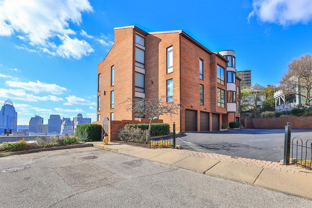 1 Filson St #1 Mt. Adams, OH