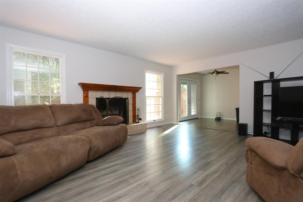 Living Room for 992 Clough Pk Union Twp. (Clermont), OH 45245