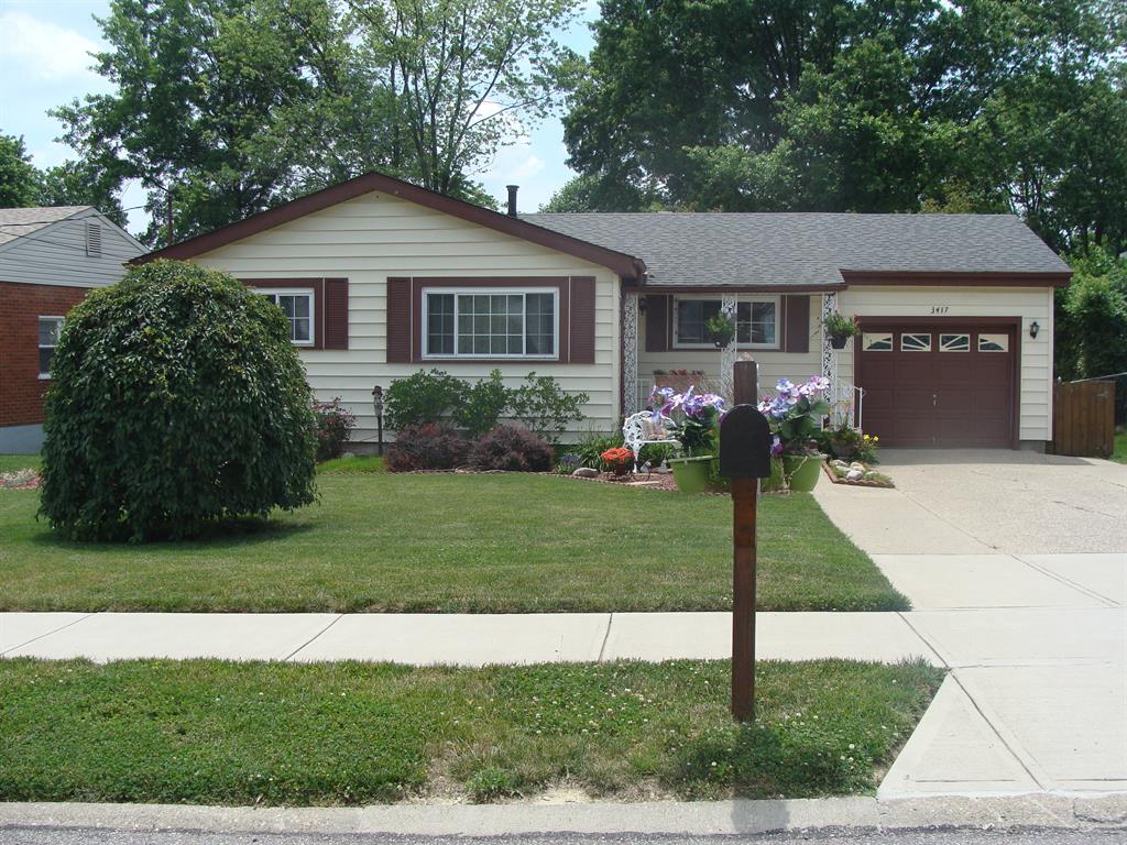 3417 Spruce Tree Ln