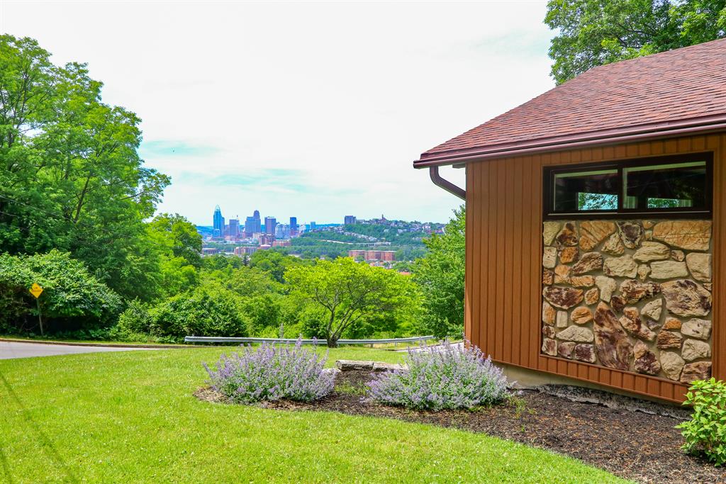 View for 321 Fairview Dayton, KY 41074