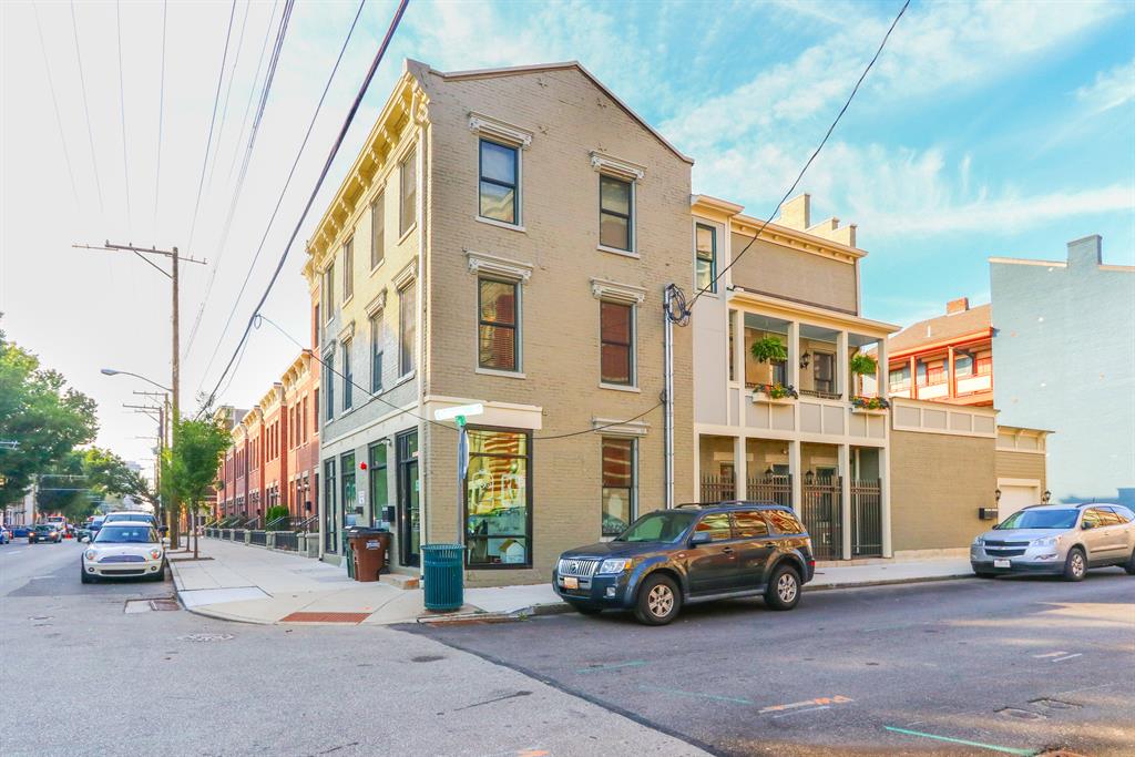 1517 Elm St, B Cincinnati, OH