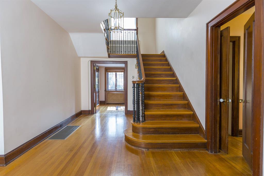Foyer image 2 for 22 Elmhurst Pl Hyde Park, OH 45208
