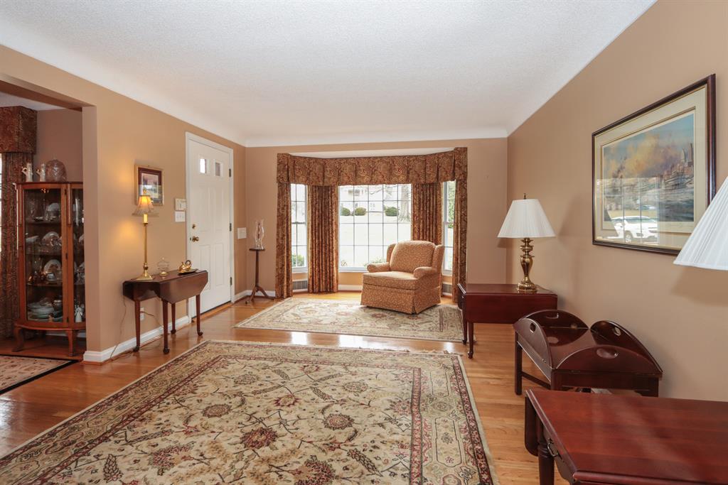 Living Room for 5287 Cleves Warsaw Pk Delhi Twp., OH 45238