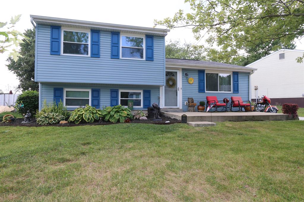 2011 Woodcrest Dr