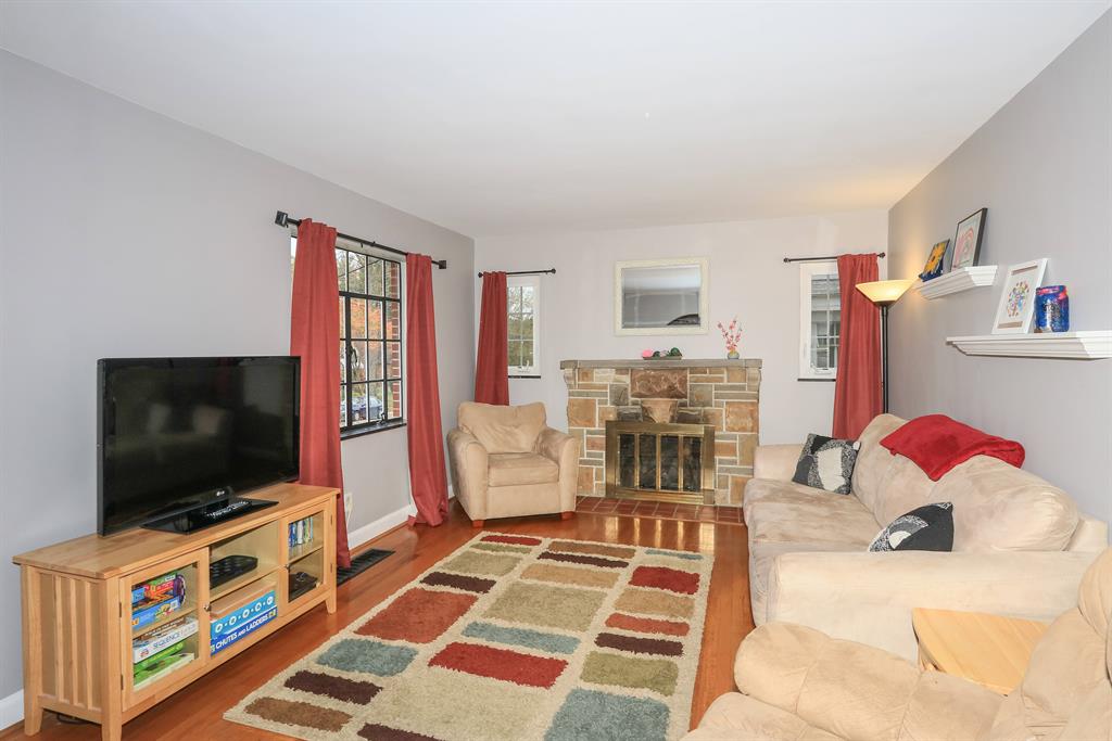Living Room for 1637 Brandon Ave Mt. Washington, OH 45230