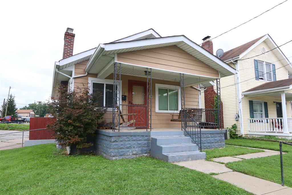 13 W 33rd St