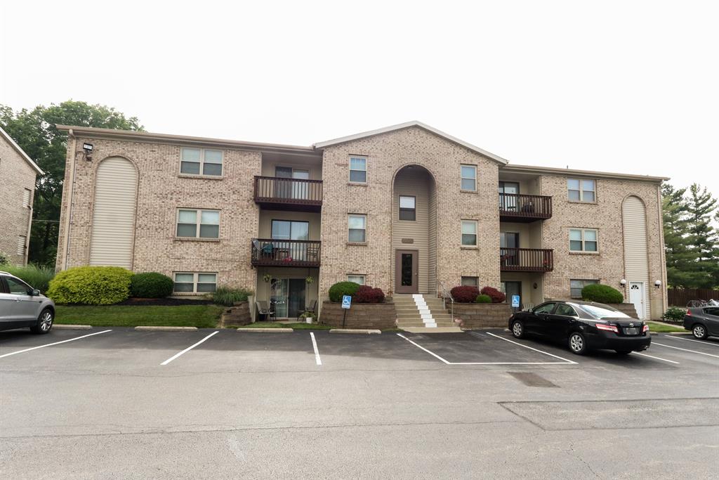 4324 Villa Dr, 11 Blue Ash, OH