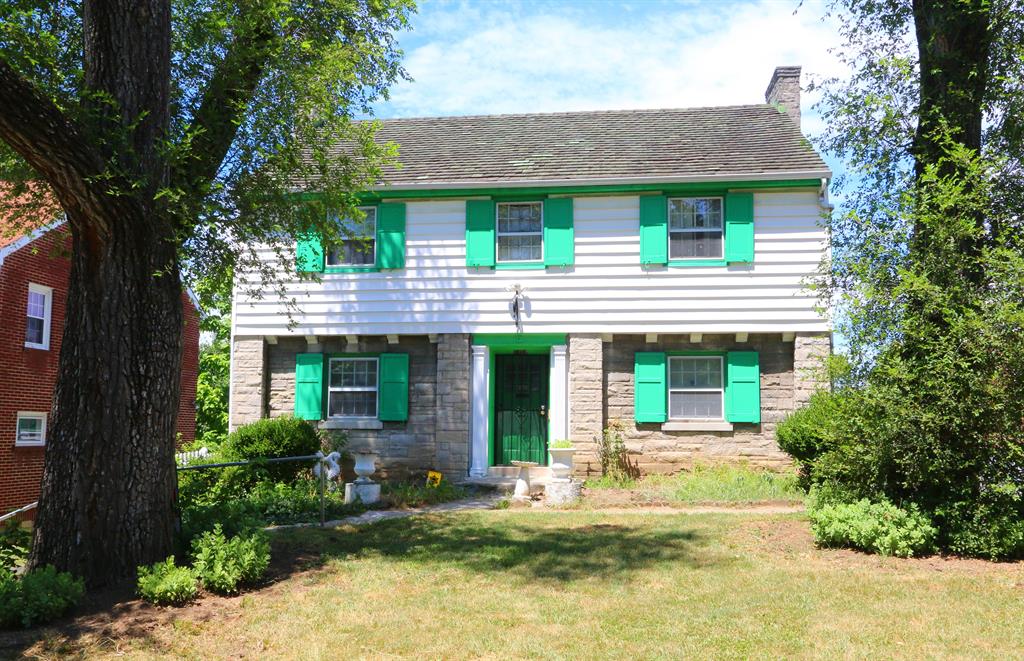 1124 Fenmore Dr Bond Hill, OH