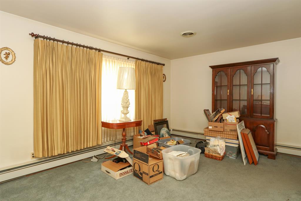 Living Room for 6988 Hendrickson Rd Turtle Creek Twp., OH 45044