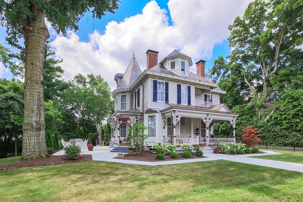 681 Central Ave