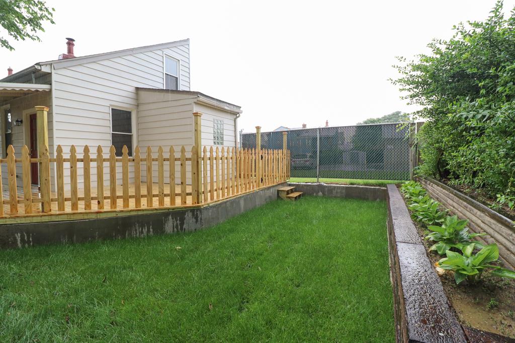 Exterior 2 for 637 Roberts St Newport, KY 41071