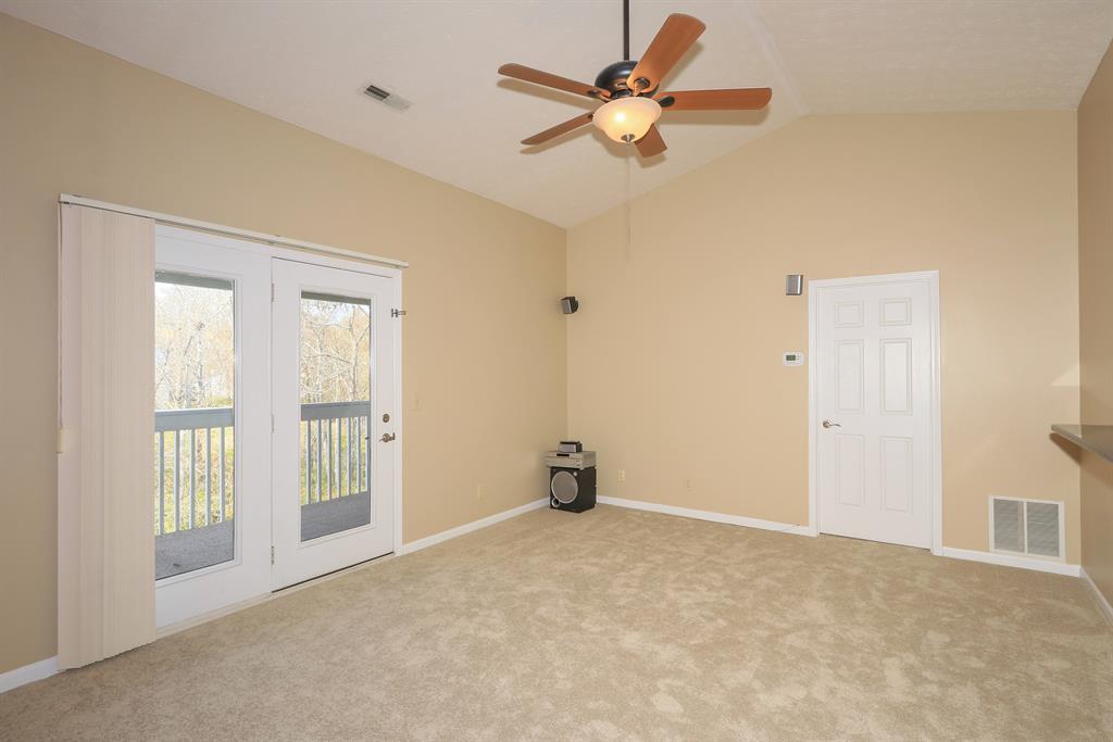 Living Room image 2 for 205 Cave Run Dr, 12 Erlanger, KY 41018
