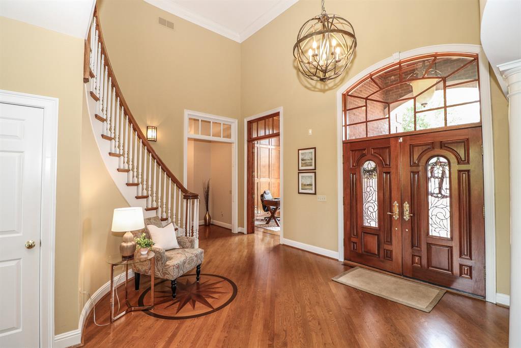 Foyer image 2 for 682 Canterbury Dr Edgewood, KY 41017