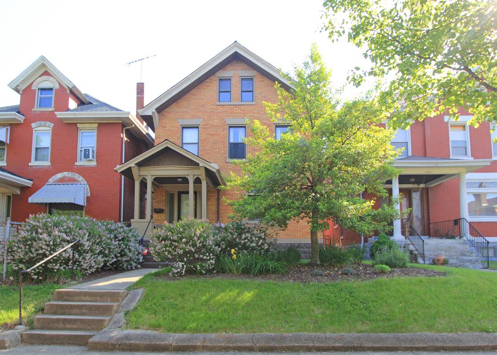 645 Maple Ave