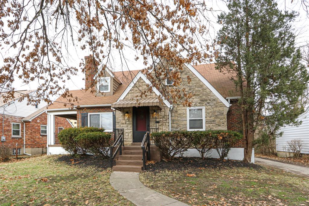 1712 Stoneybrook Dr