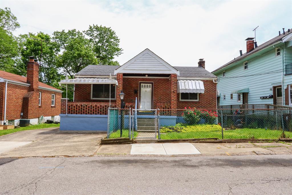 5 E 28th St