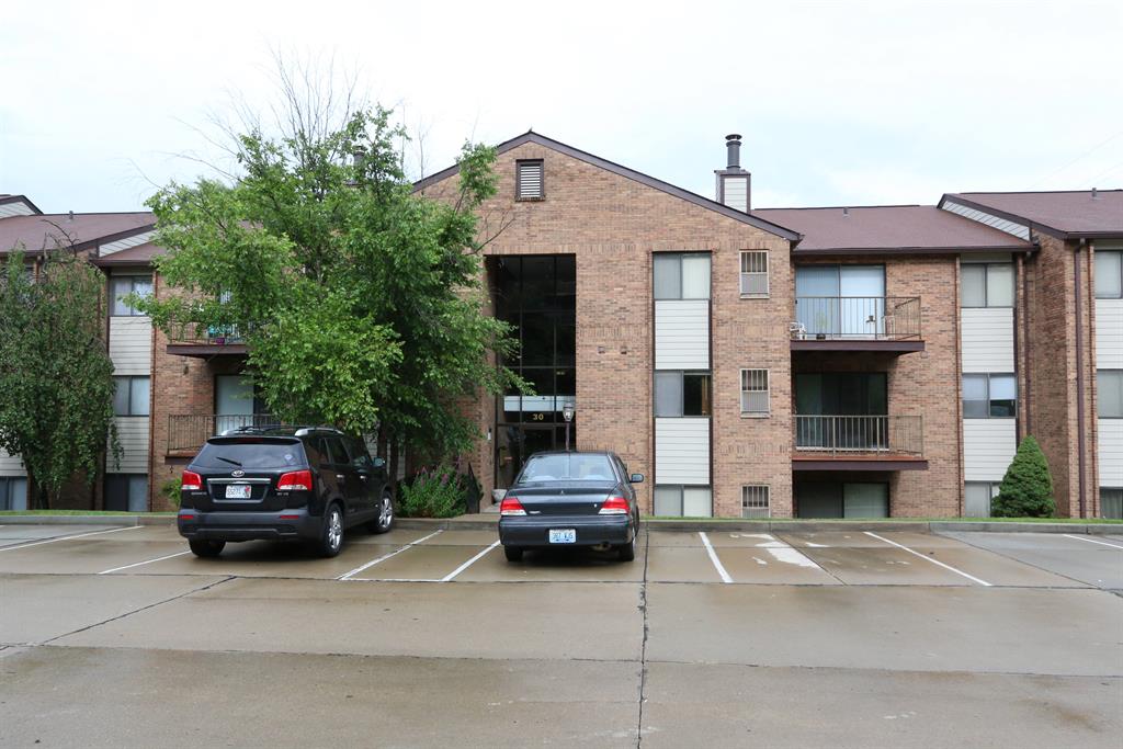 30 Woodland Hills Dr, 5