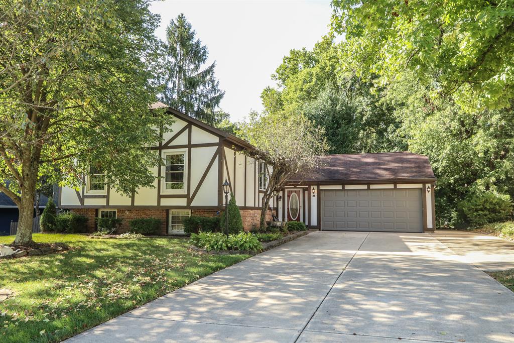 25 Whispering Pines Springboro, OH
