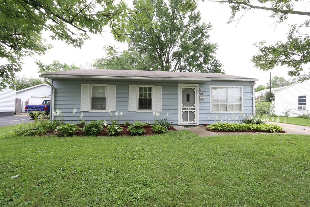 1230 Ironwood Dr Fairborn, OH