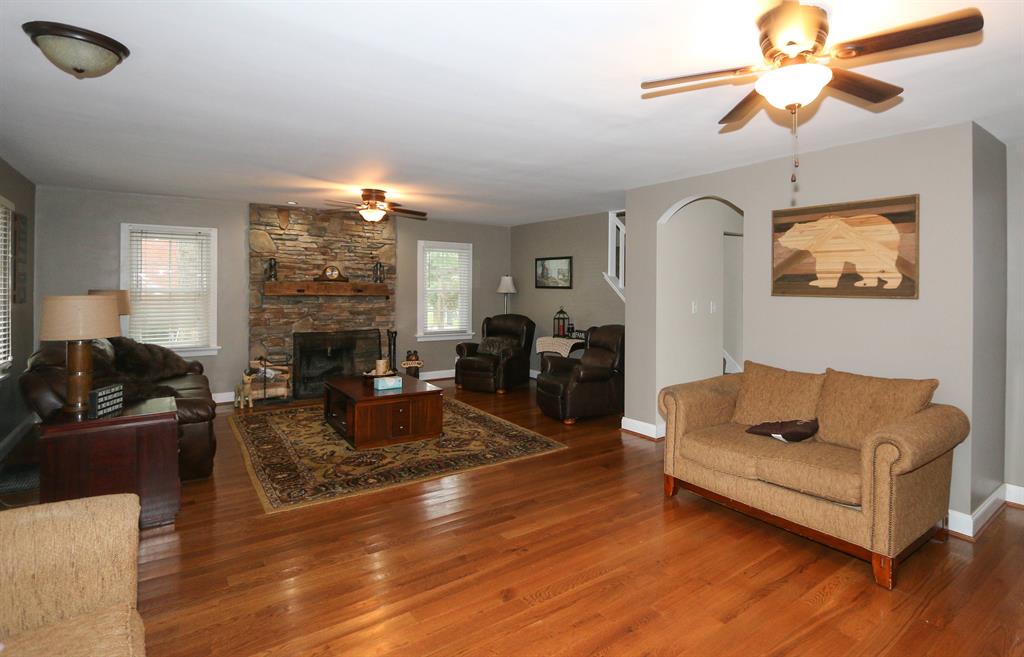 Living Room image 2 for 410 Cornell Ave Terrace Park, OH 45174