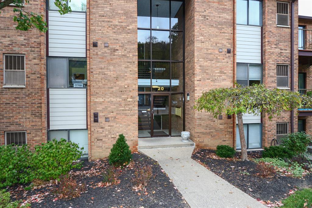 Entrance for 20 Woodland Hills Dr, 4 Southgate, KY 41071