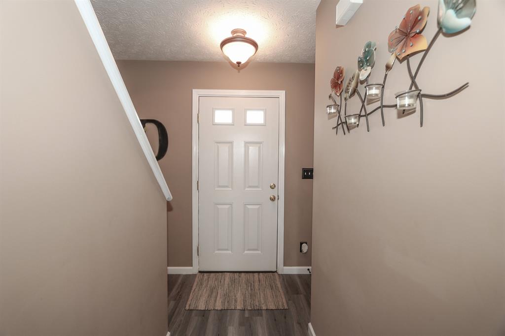 Foyer image 2 for 12809 Sycamore Creek Dr Alexandria, KY 41001