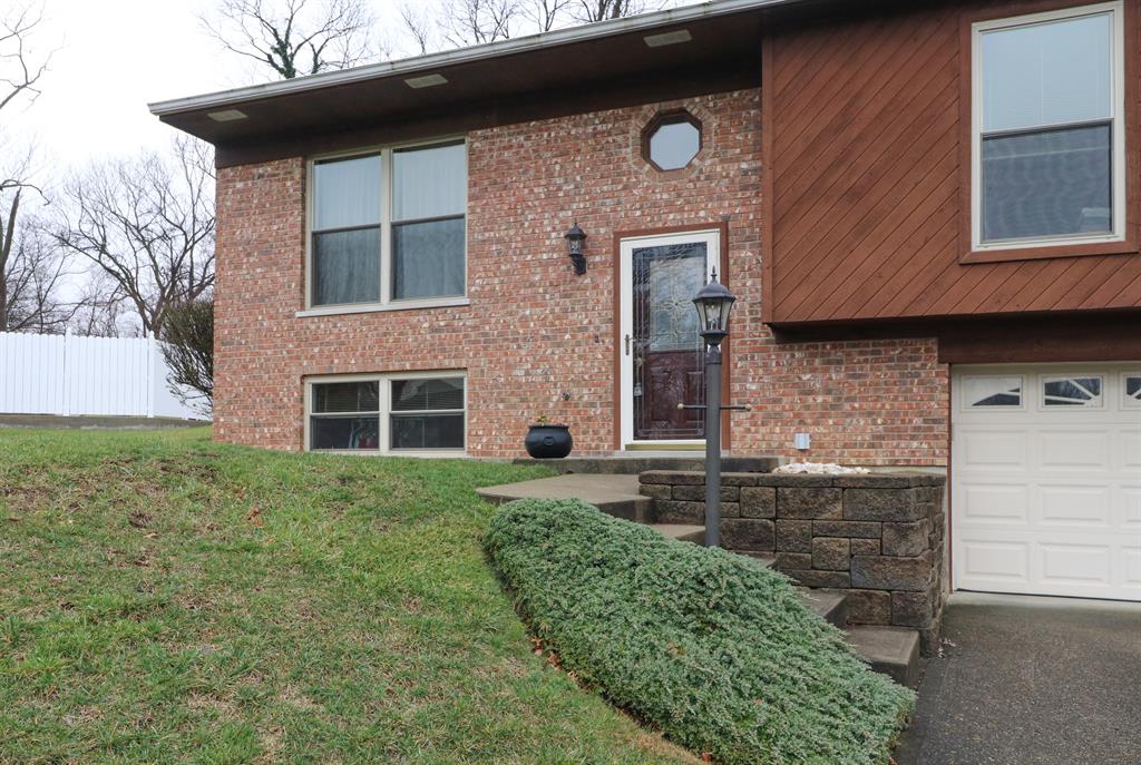 Entrance for 38 Jennifer Ct Fort Thomas, KY 41075