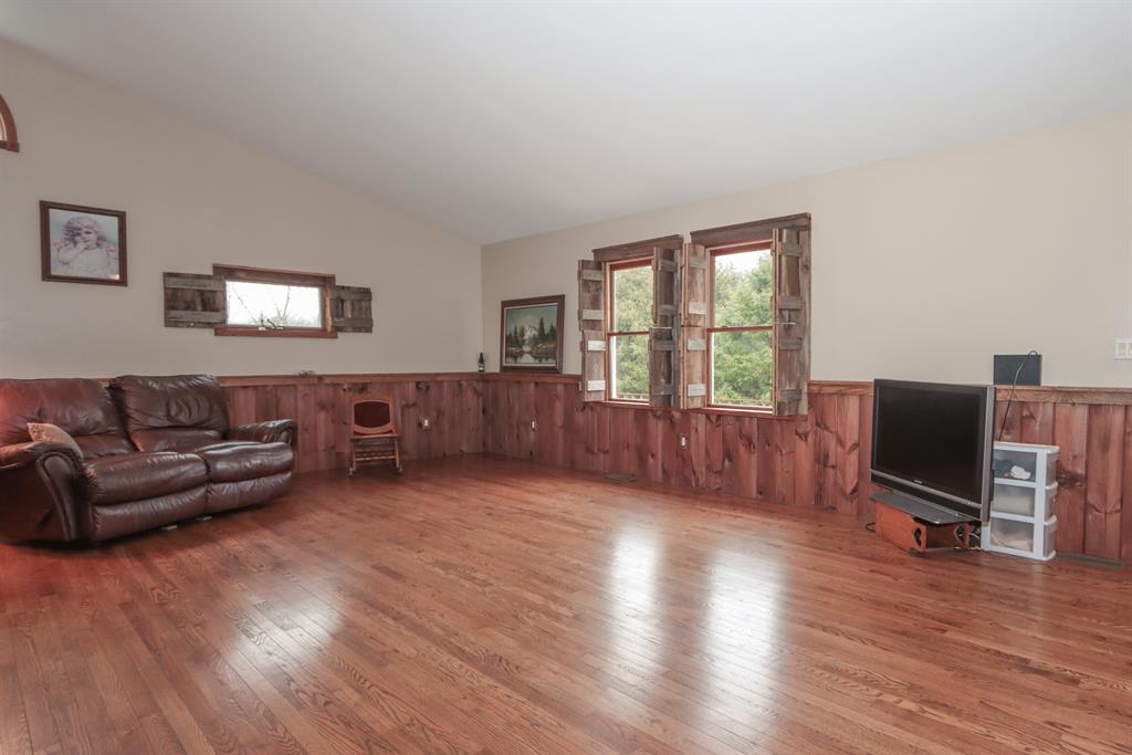Living Room image 2 for 4409 Ireton Rd Williamsburg Twp., OH 45176