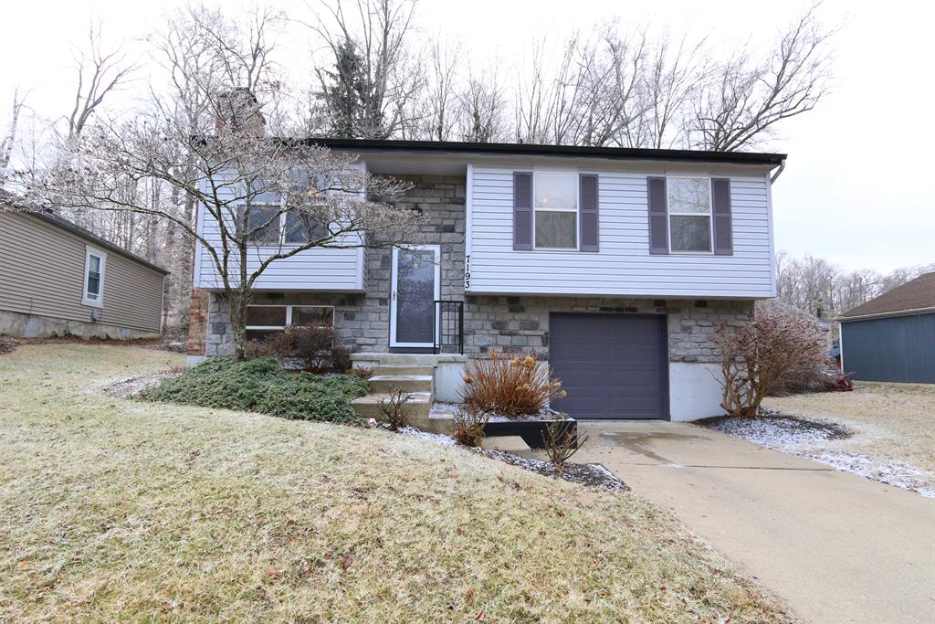 7193 Woodridge Dr