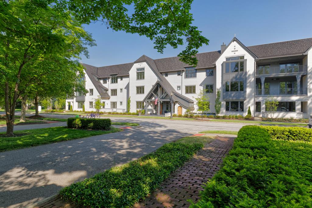 Exterior (Main) 2 for 3818 Miami Rd #206 Mariemont, OH 45227