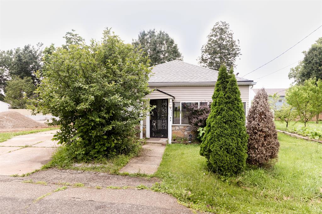 11147 Lebanon Ave