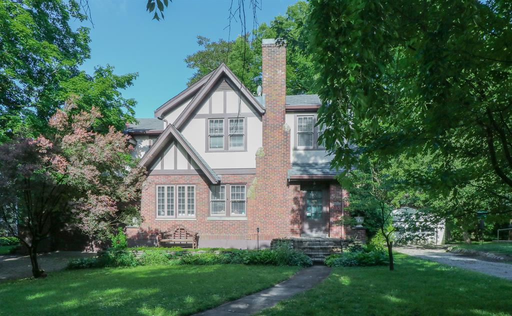 21 Burns Ave