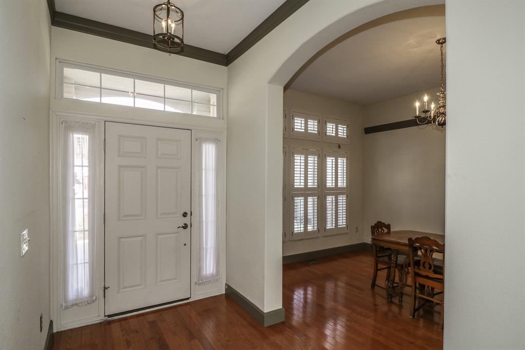 Foyer for 683 Silver Ledge Cold Spring, KY 41076