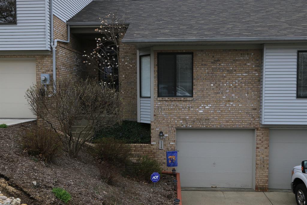 120 Wessex Pl