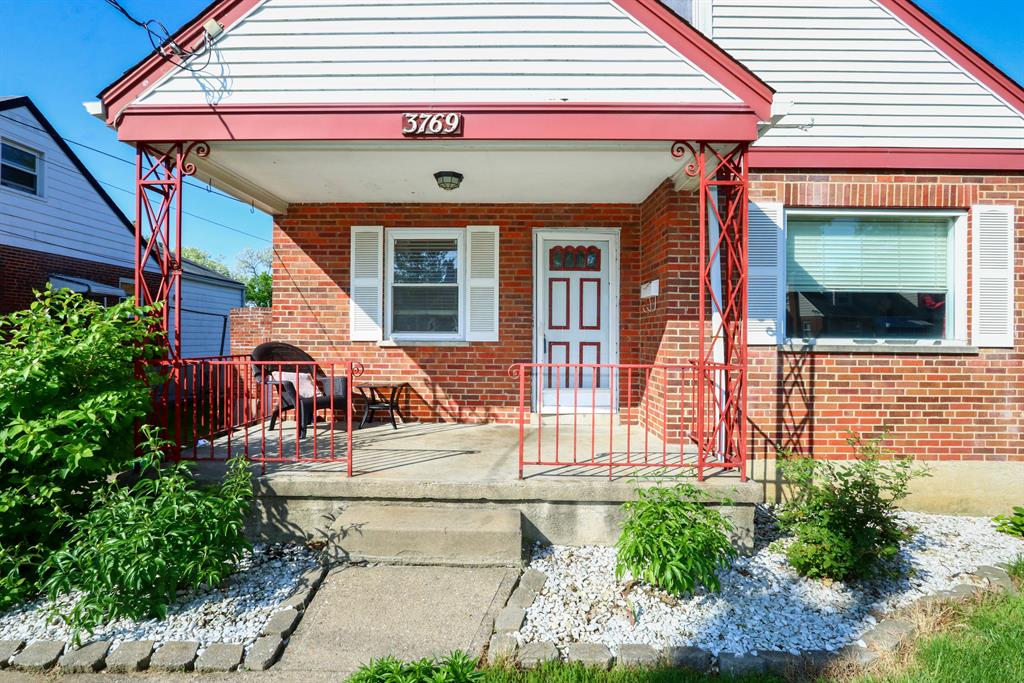 Entrance for 3769 Meadowlark Ln Fairfax, OH 45227