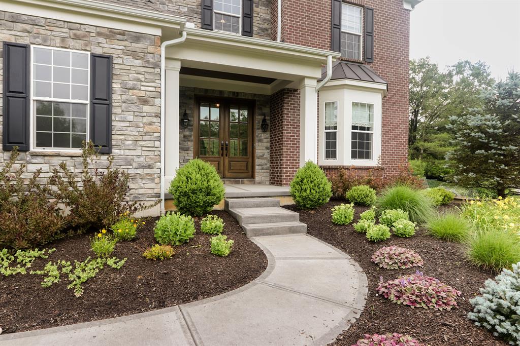 Entrance for 10550 Deerfield Rd Montgomery, OH 45242