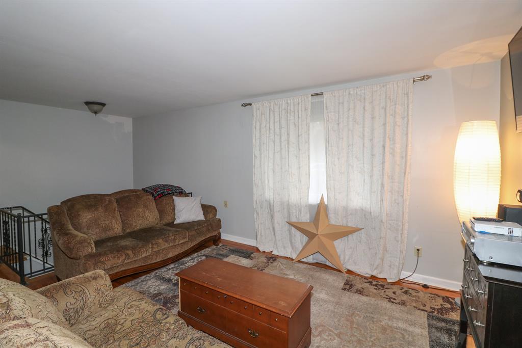 Living Room for 1137 Lanette Dr Anderson Twp., OH 45230