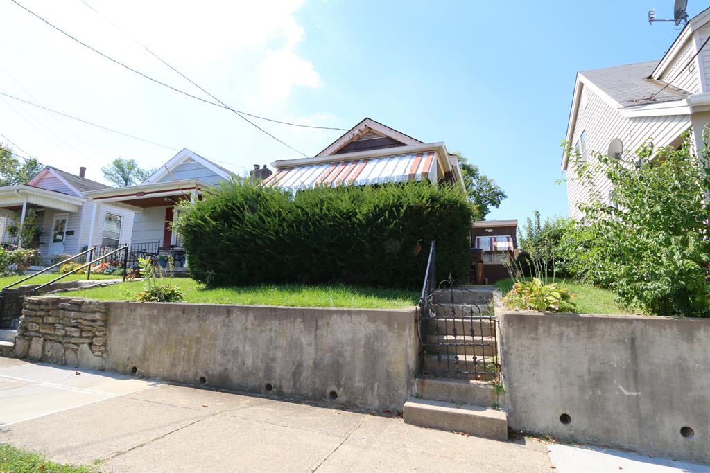 1317 Holman Ave