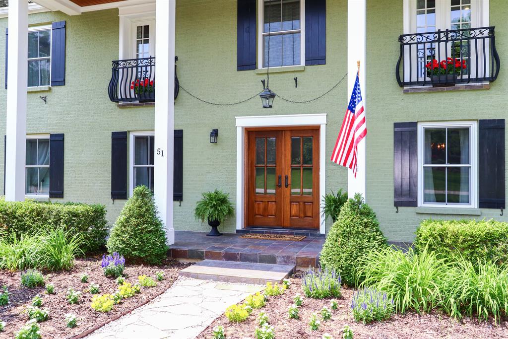 Entrance for 51 Locust Ave Lakeside Park, KY 41017