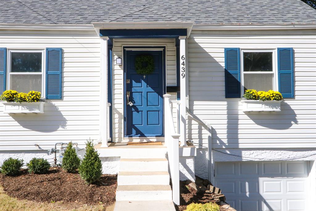 Entrance for 6439 Mayflower Ave Golf Manor, OH 45237