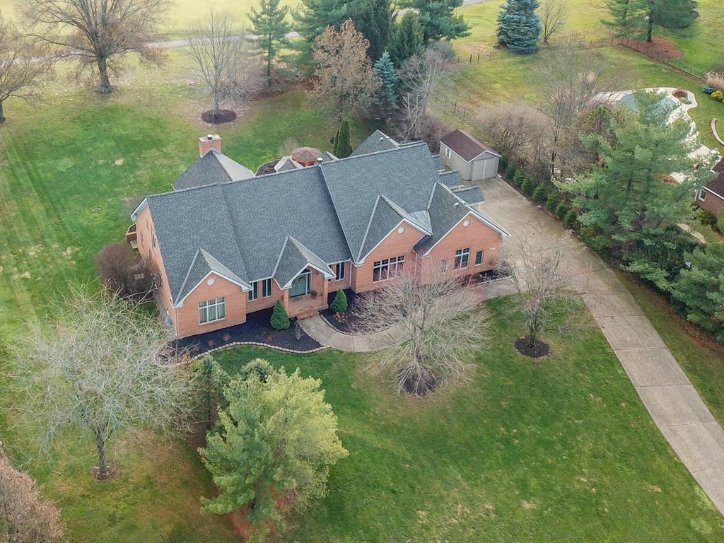 887 Country Club Dr