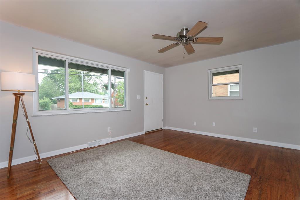 Living Room for 9399 Silva Dr Colerain Twp.West, OH 45251