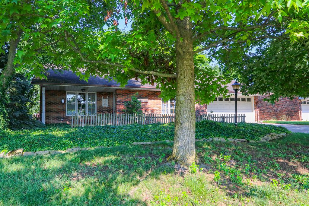 1320 N Dorset Rd Troy, OH